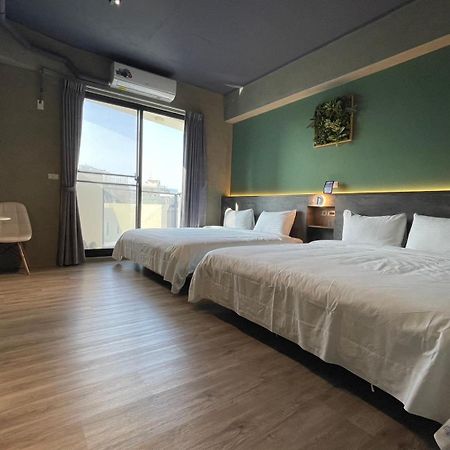 Long Lang Homestay Tainan Exterior photo