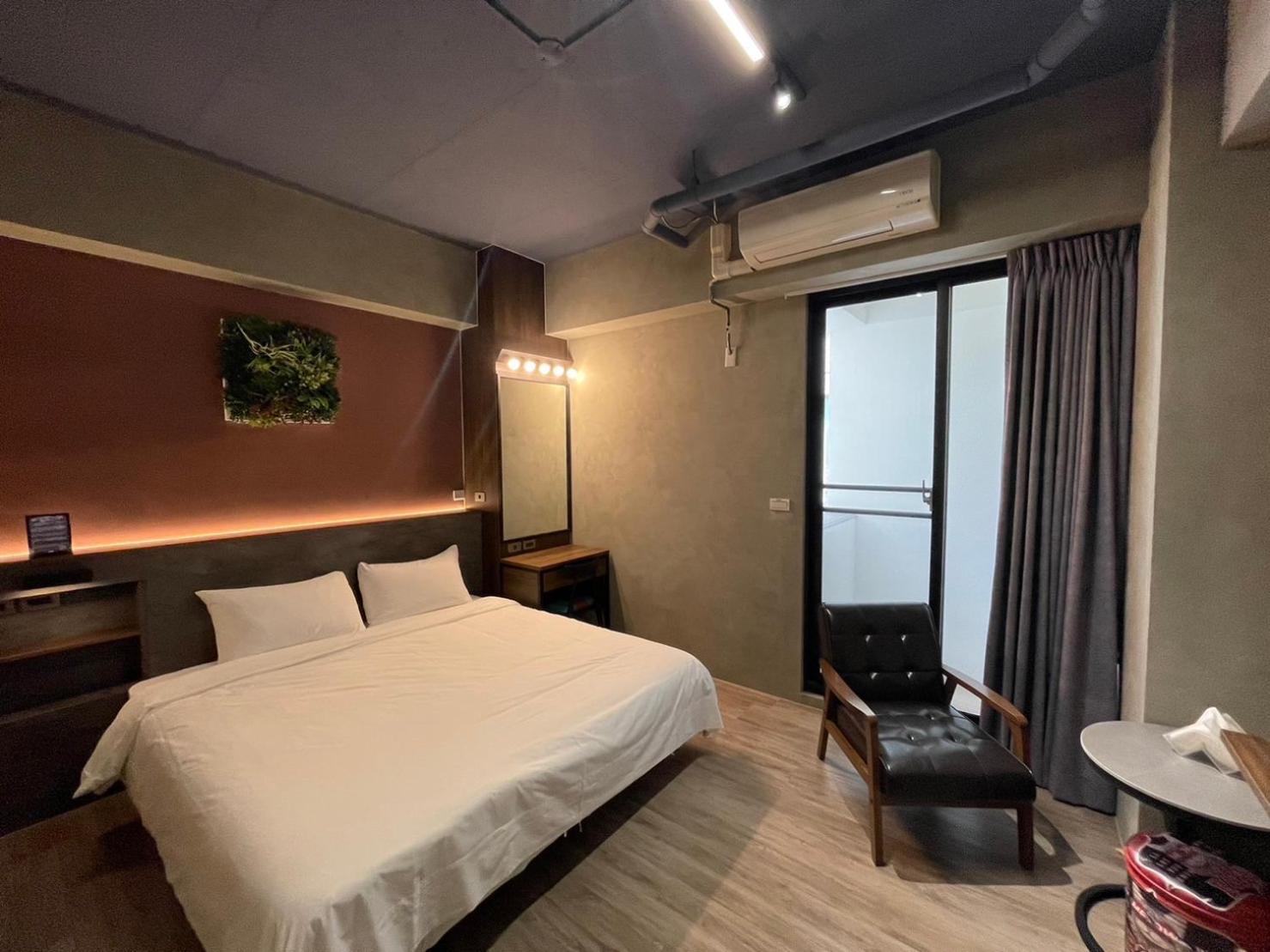 Long Lang Homestay Tainan Exterior photo